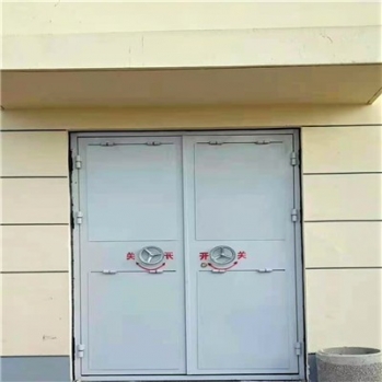й